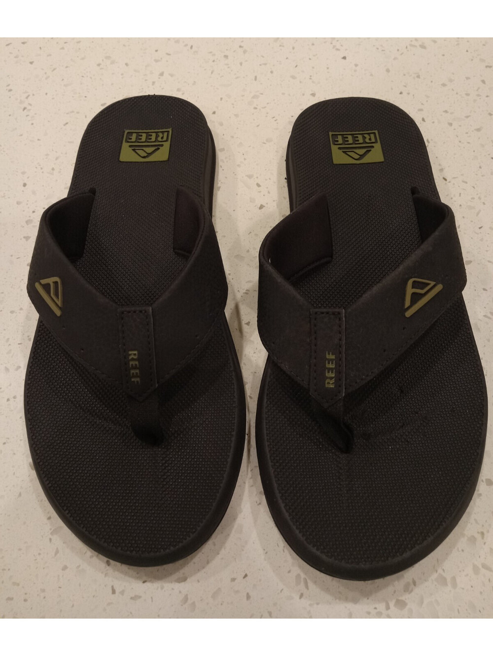Reef Element TQT Flip Flops Mens Size 11 Black Sandals Bottle Opener Thong
